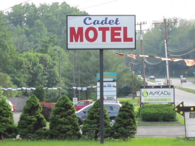 Cadet Motel Cornwall-on-Hudson Exteriör bild