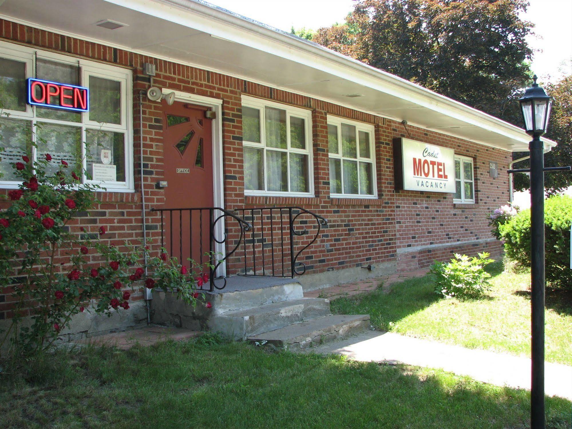 Cadet Motel Cornwall-on-Hudson Exteriör bild